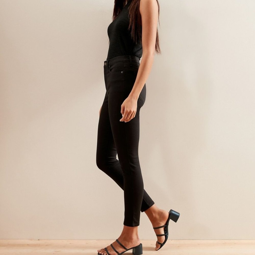 Banana Republic High Rise Fade Resist Black Skinny Jean